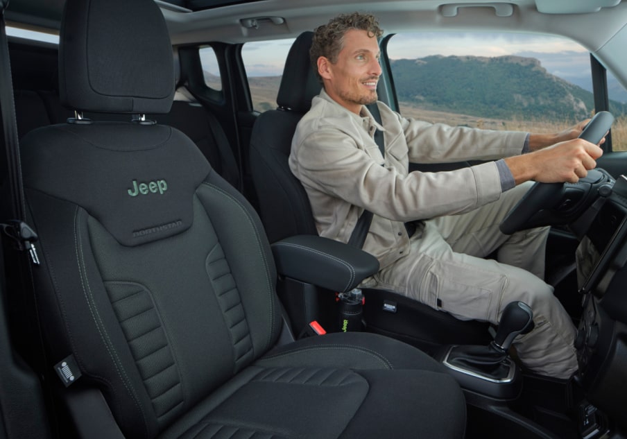 stellantis-insurance-JEEP-conduite-min